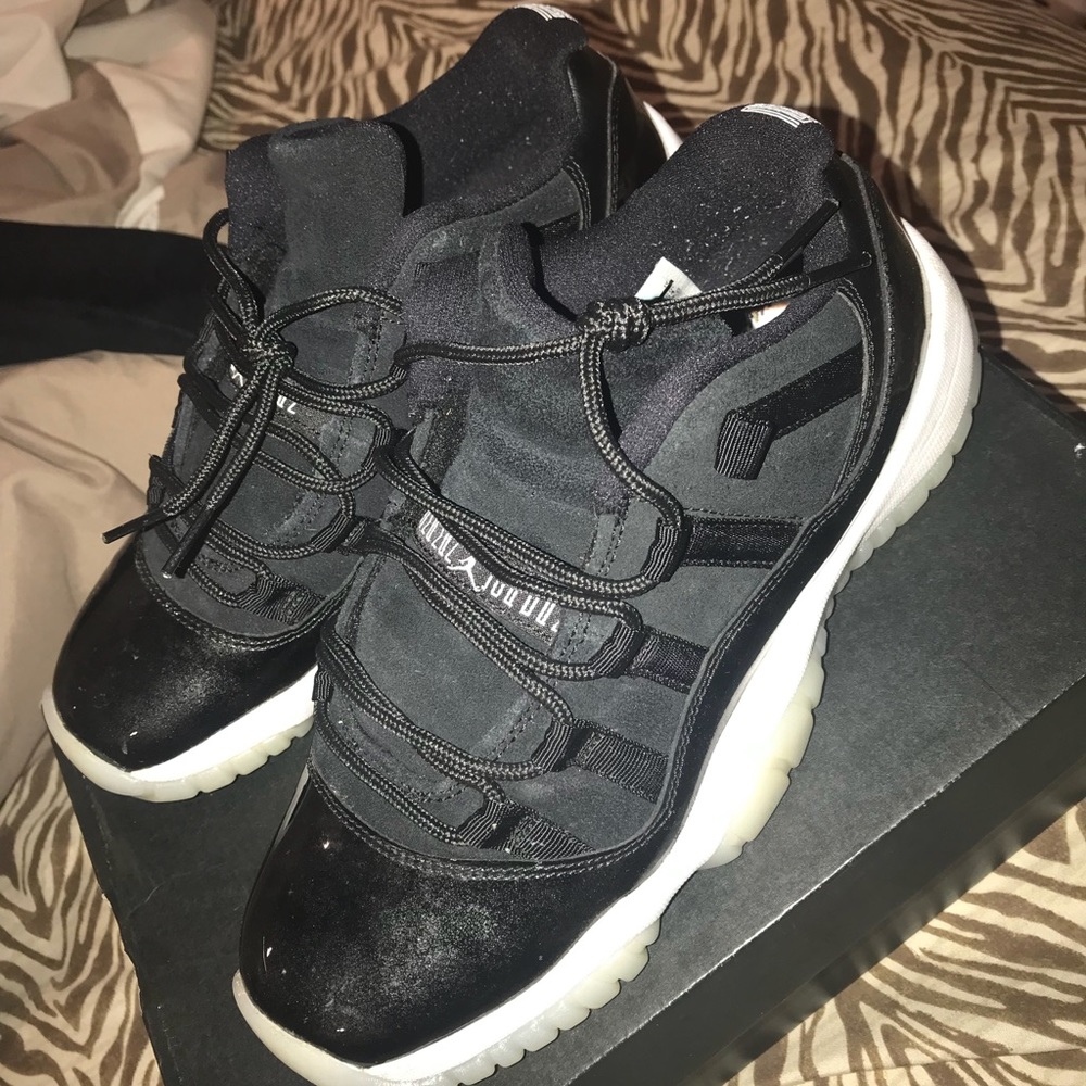 Jordan 11 lows